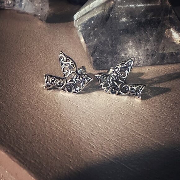Sparrow Sterling Silver Filigree Bird Stud Earrings - Picture 1 of 4